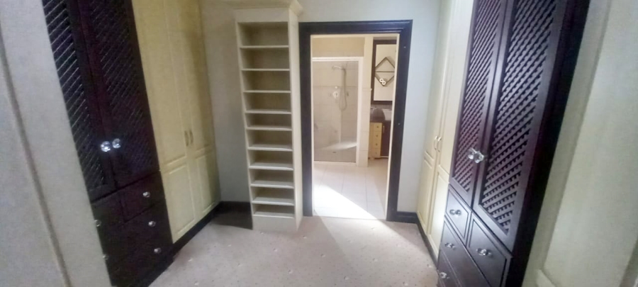 To Let 4 Bedroom Property for Rent in Riebeeckstad Free State